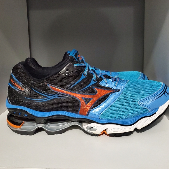 mizuno wave creation 14